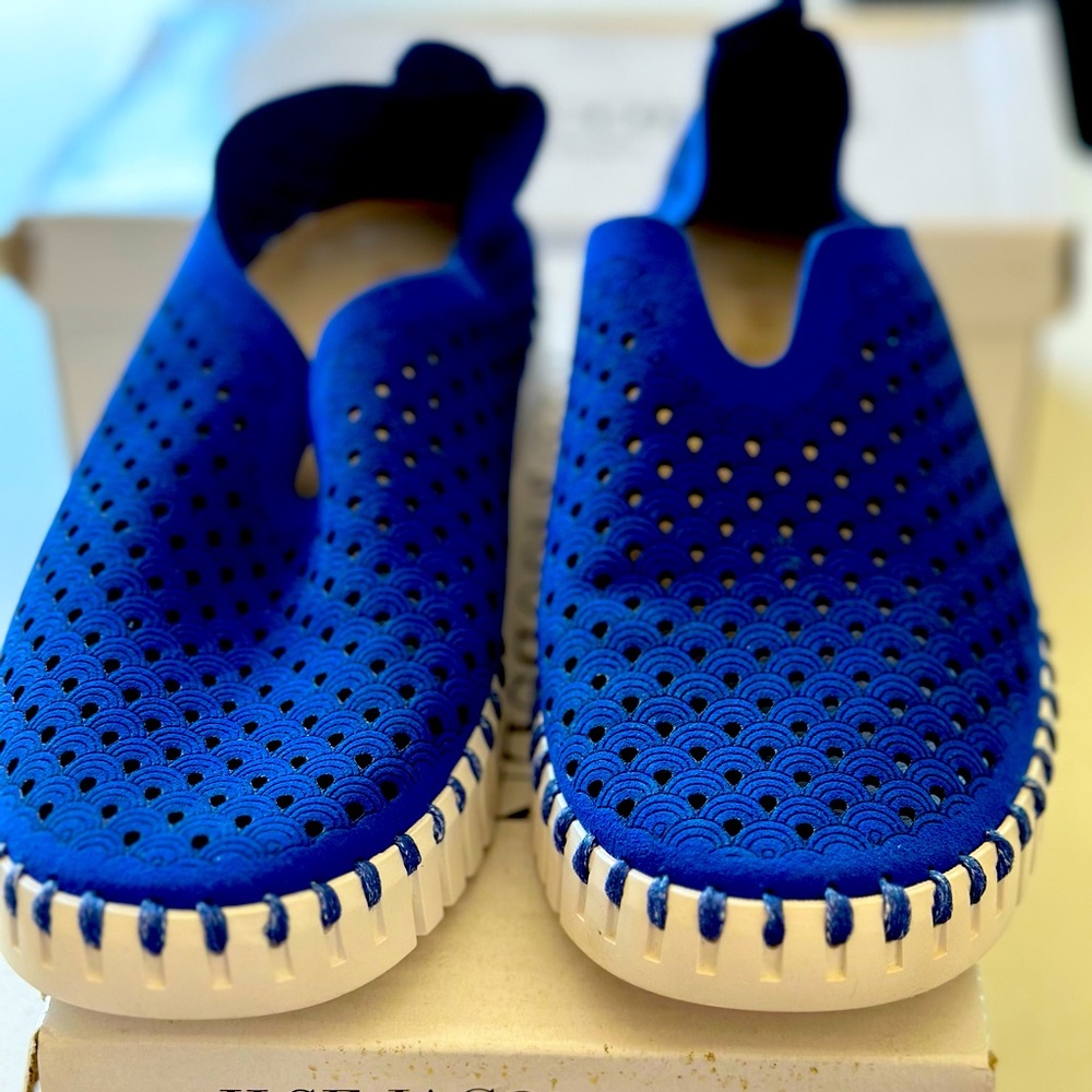 Ilse Jacobsen Tulip color Blue Web.  slip on size 37